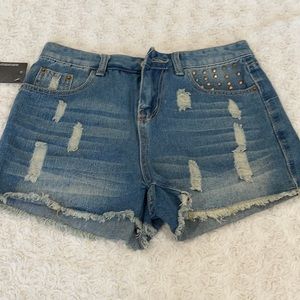 💕2 for $25  Studded denim cut off shorts with raw hem Size Medium New with tags